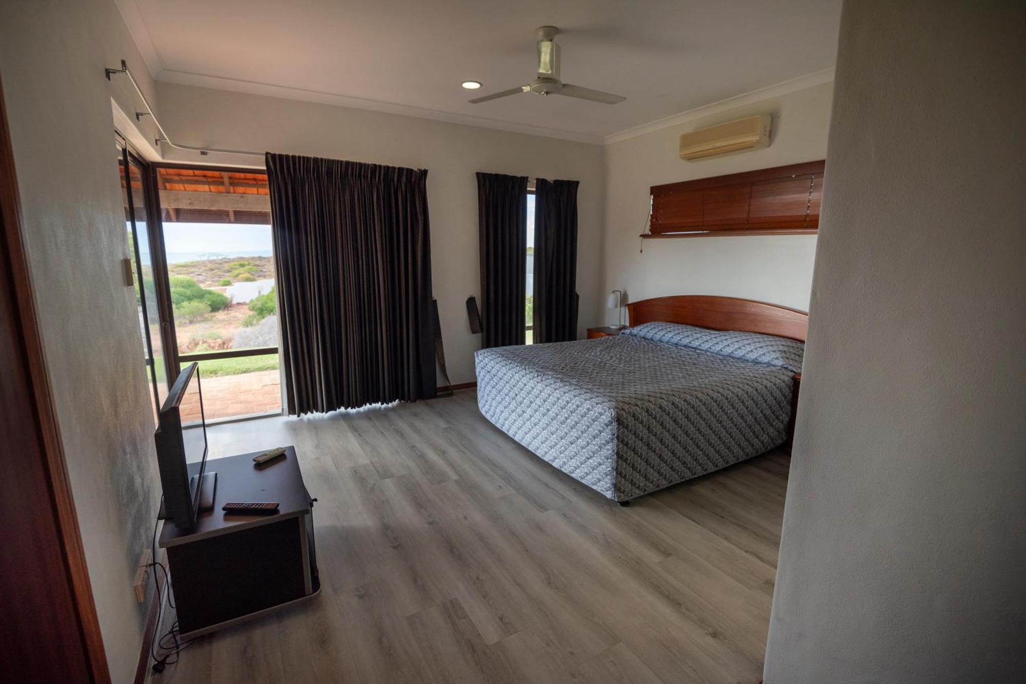 Hotel Kalbarri Red Bluff Tourist Park Exterior foto